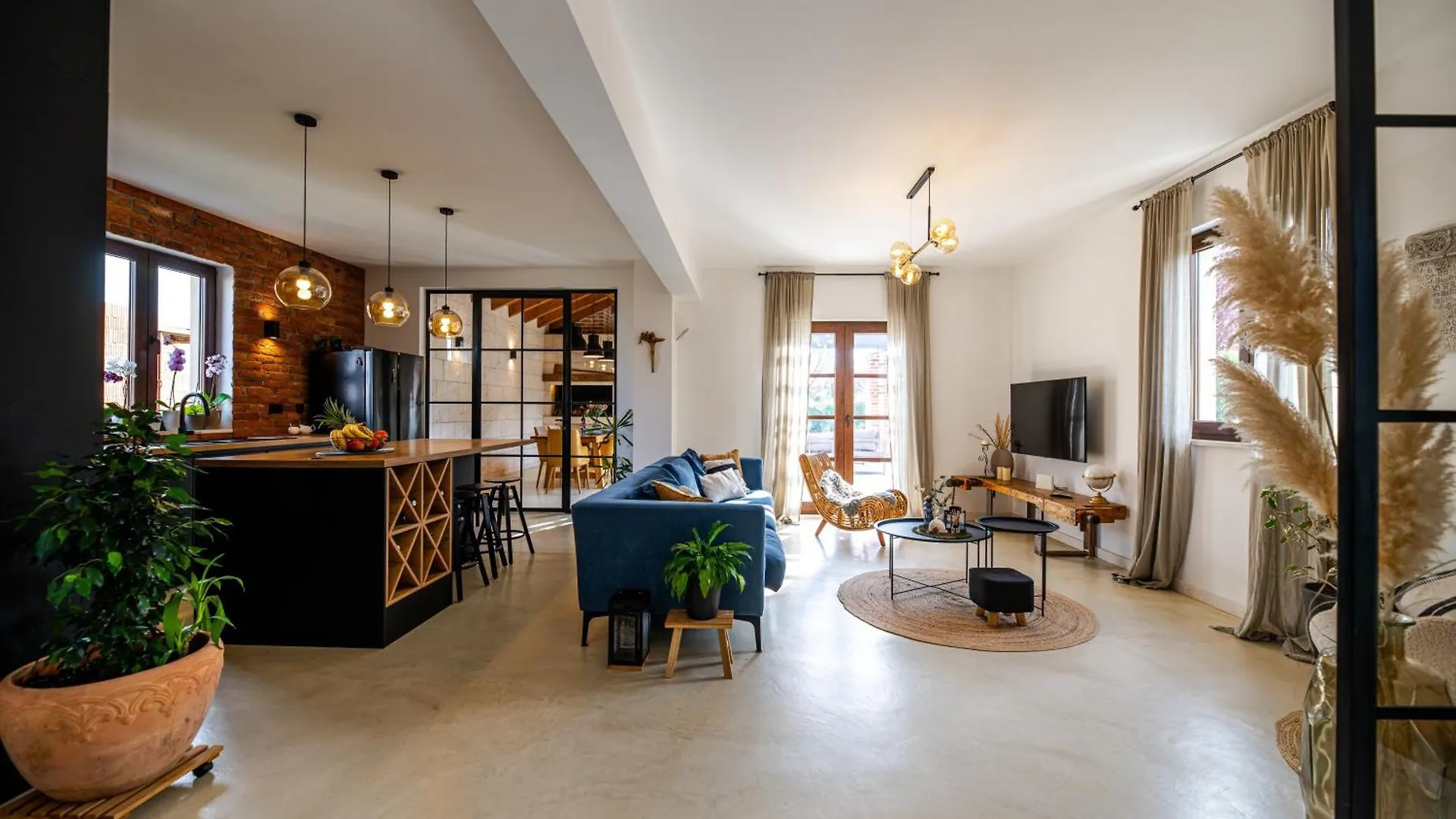 فيلة House 