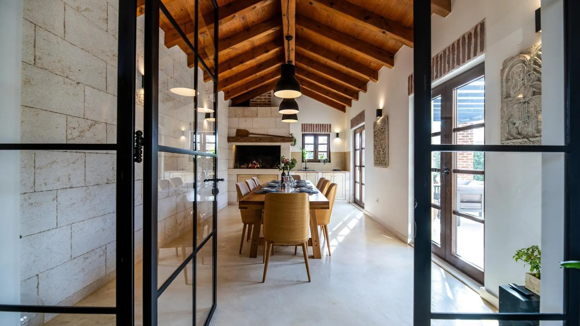 فيلة House 