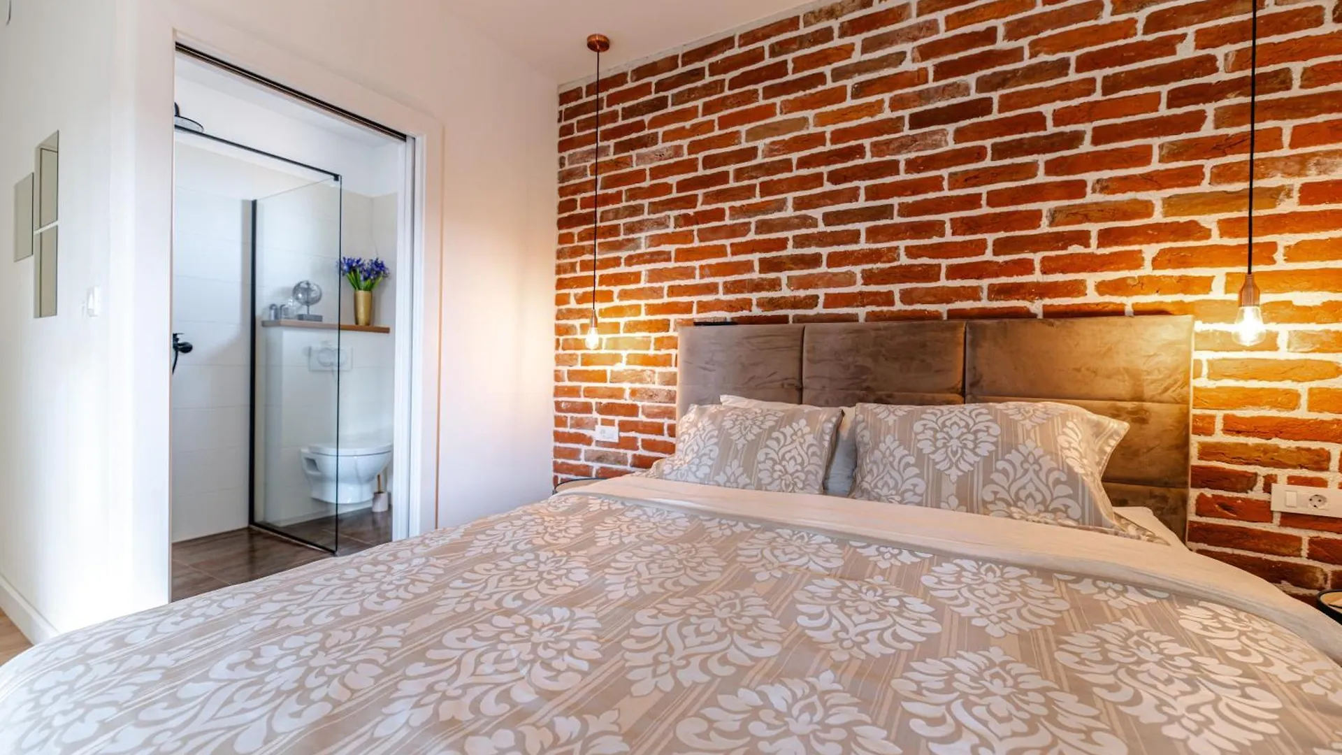Vila House 